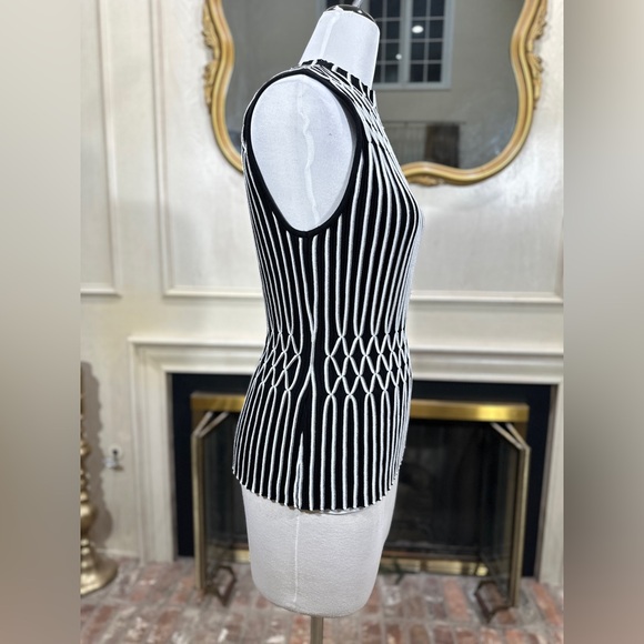 White House Black Market Graphic Knit Tank L Black White Mod Minimalist Office - Picture 6 of 8